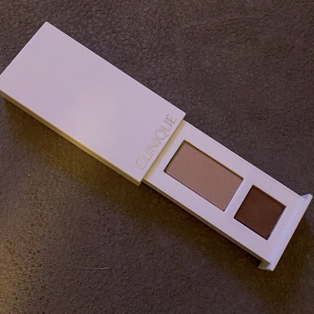 Clinique brown + tan eyeshadow
